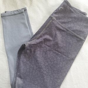 Zyia light n tight ombre leopard leggings sz. 6-8